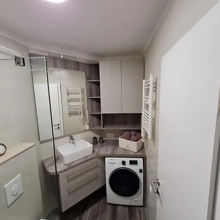Apartman Mirella Apartment