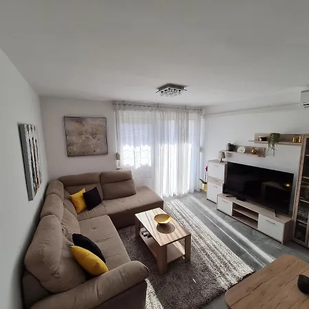 Apartment Apartman Mirella